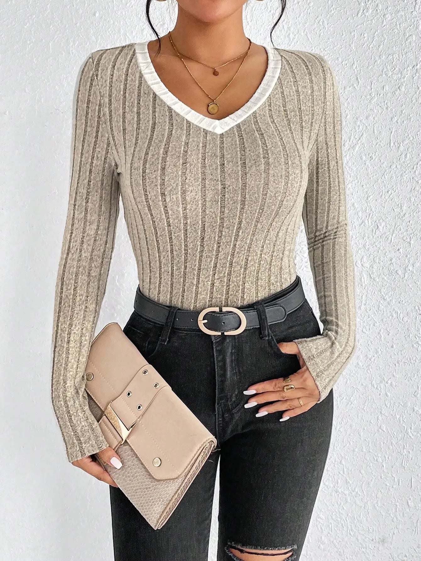 Women's Slim Sexy Knit Long Sleeve Top Women's V-Neck Neck Edge Clash Top New Autumn and Winter Women's Casual Pullover