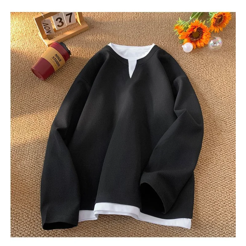 Winter Style Faux Two-Piece V-Neck Sweatshirt for Men, Trendy Long Sleeves, Suitable for Spring and Autumn